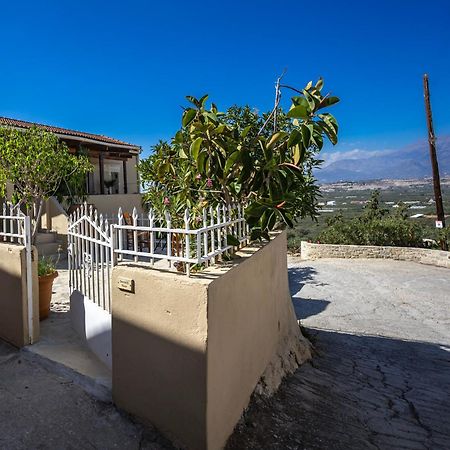 Serenity View - Traditional Village Apartment Kouses Buitenkant foto