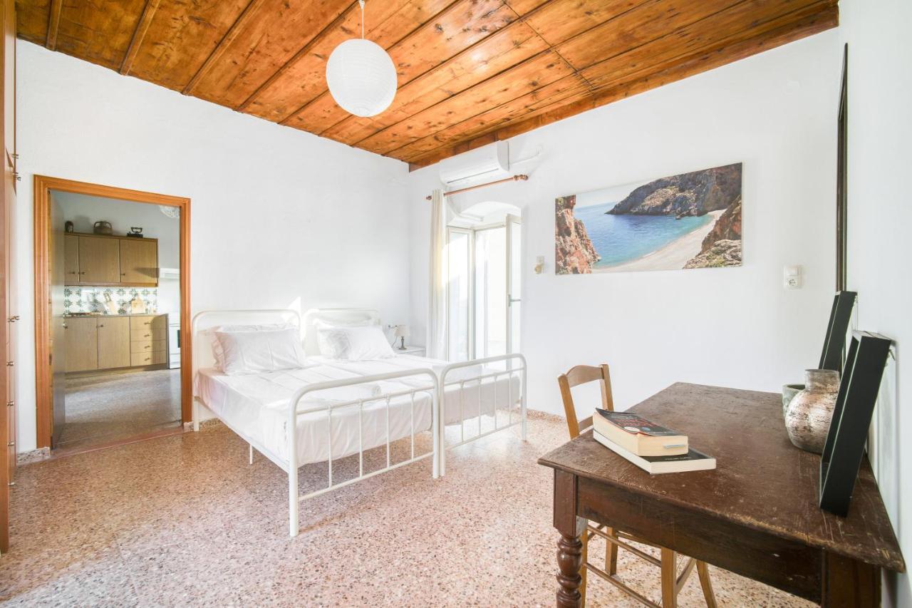 Serenity View - Traditional Village Apartment Kouses Buitenkant foto