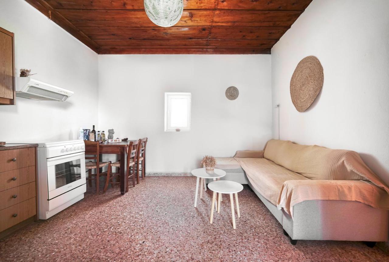 Serenity View - Traditional Village Apartment Kouses Buitenkant foto