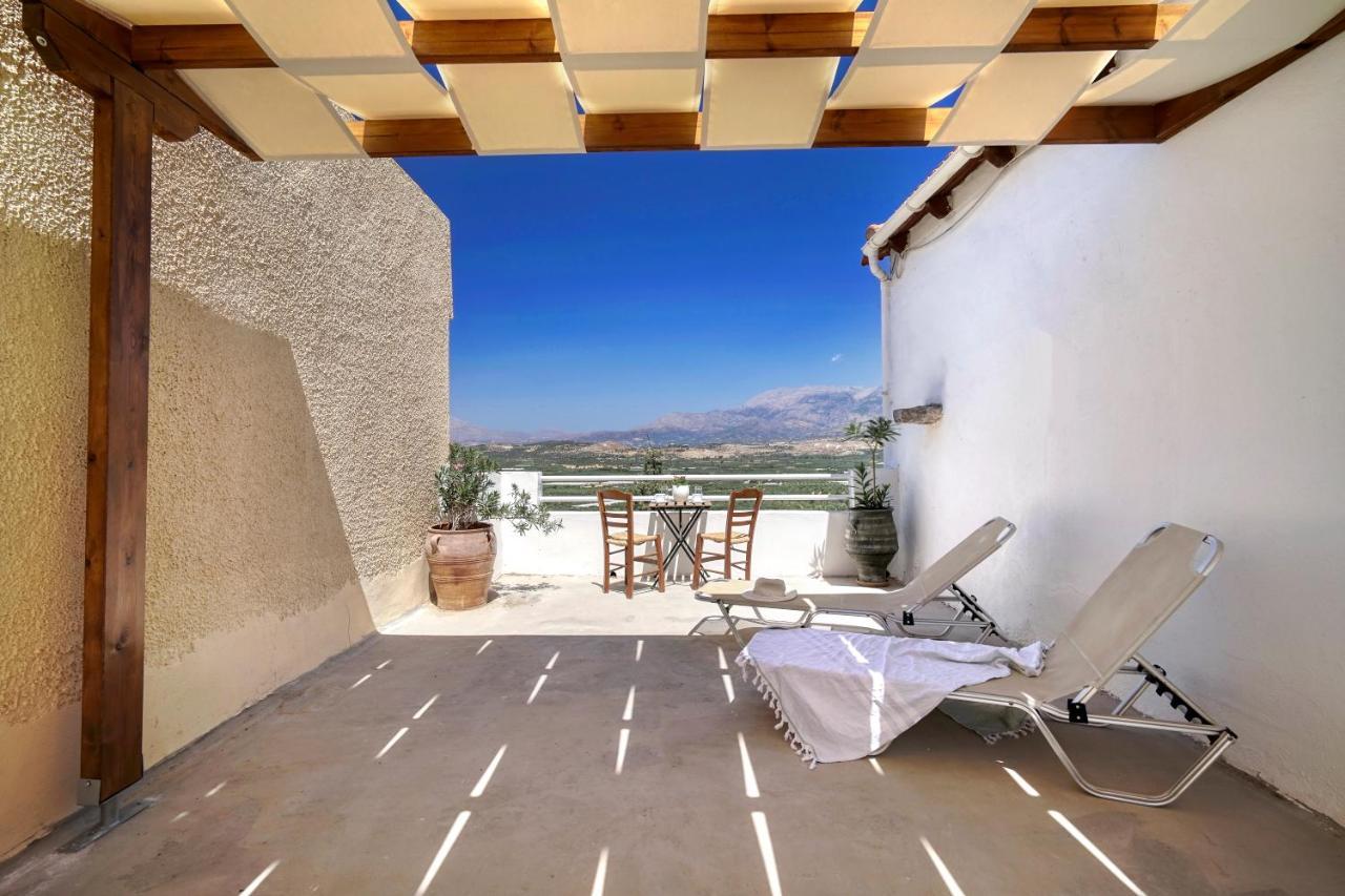 Serenity View - Traditional Village Apartment Kouses Buitenkant foto