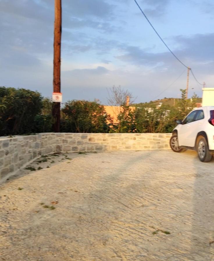 Serenity View - Traditional Village Apartment Kouses Buitenkant foto