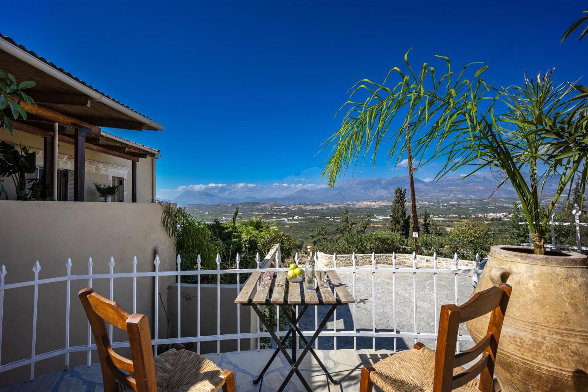 Serenity View - Traditional Village Apartment Kouses Buitenkant foto