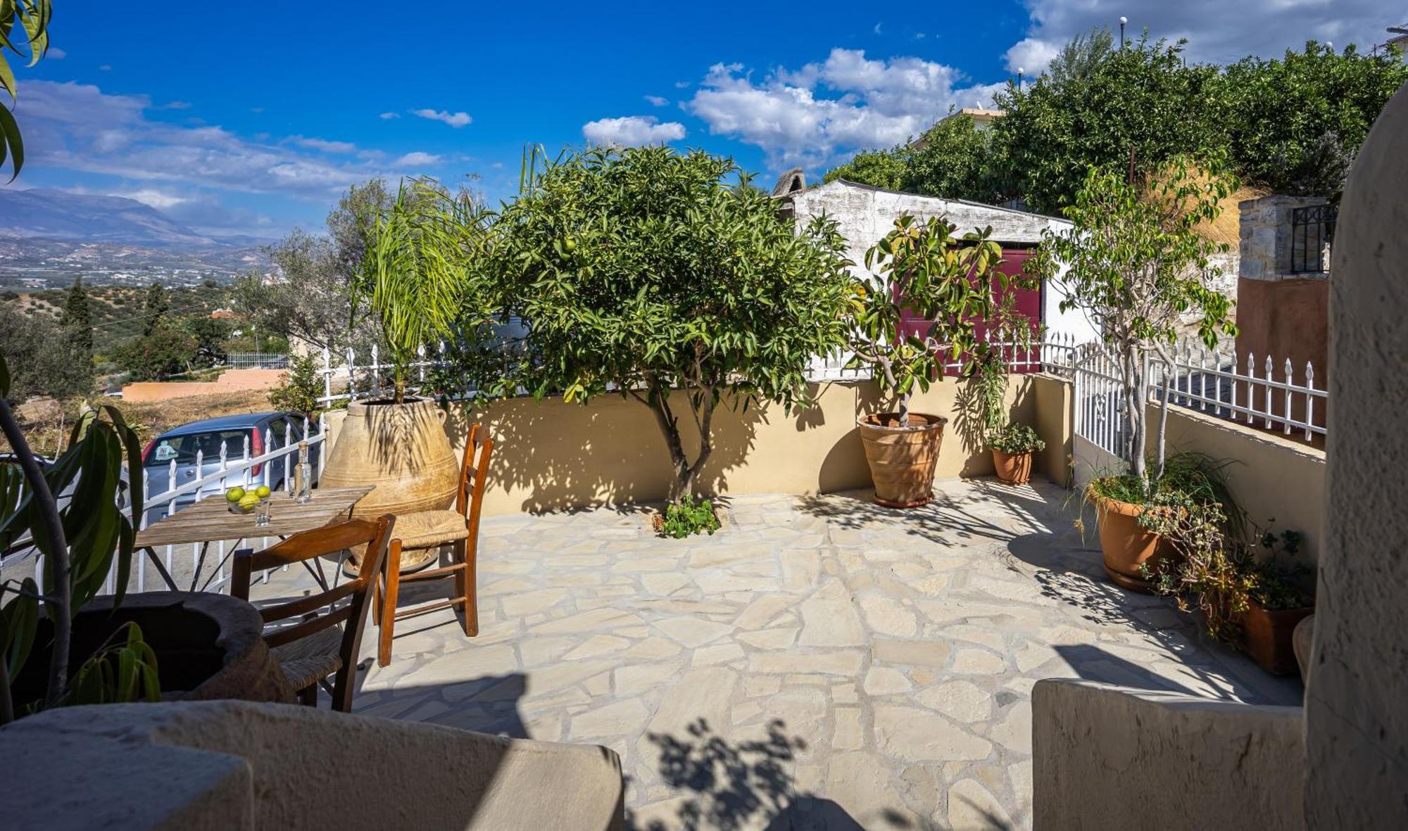 Serenity View - Traditional Village Apartment Kouses Buitenkant foto