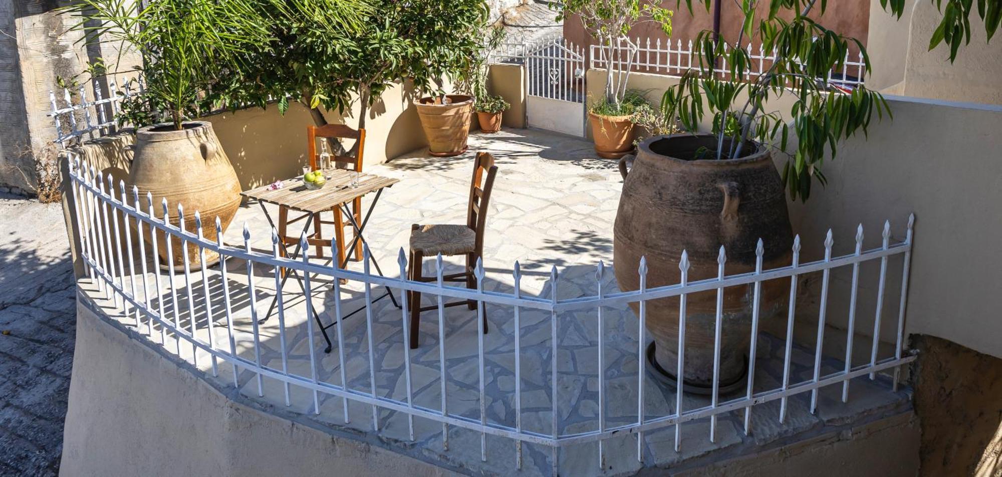 Serenity View - Traditional Village Apartment Kouses Buitenkant foto