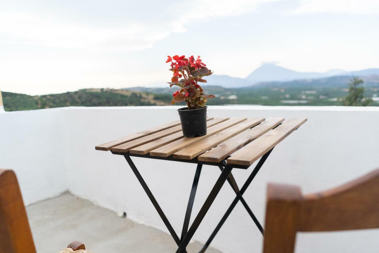 Serenity View - Traditional Village Apartment Kouses Buitenkant foto
